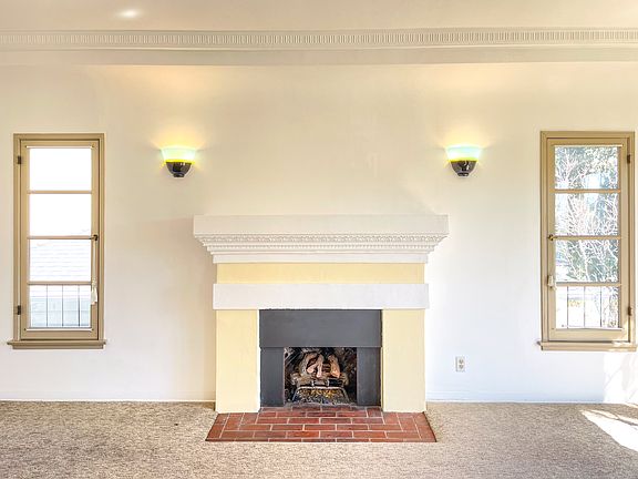 living room working gas fire place