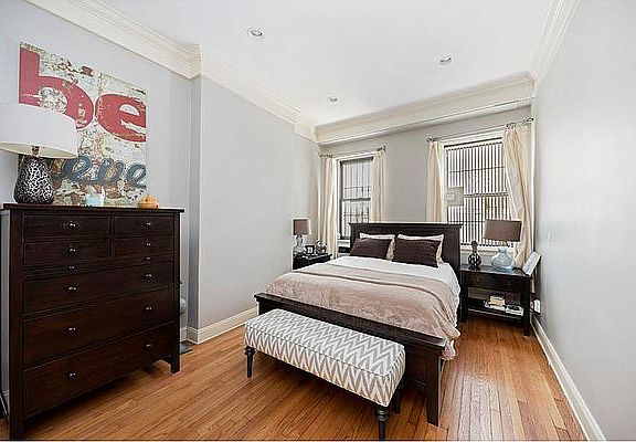 5th image of 13 Downing St APT 1
