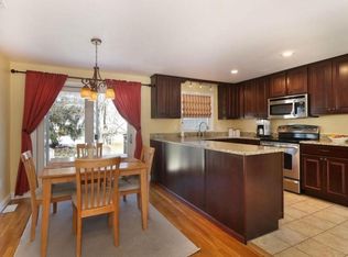 31 Riverdale Rd, Dedham, MA 02026