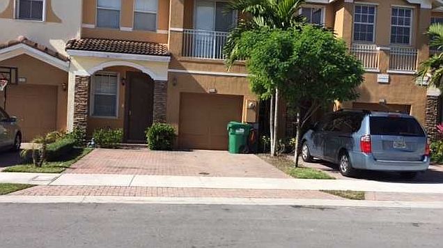 1st image of 1010 NW 102nd Ct