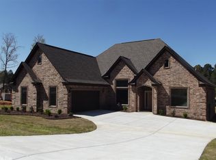 3719 Sterling Oaks Dr, Benton, AR 72019