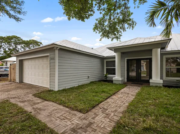 1037 SW Majorca Avenue, Port St Lucie, FL 34953