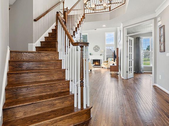 4th image of 5786 Coachview Ct