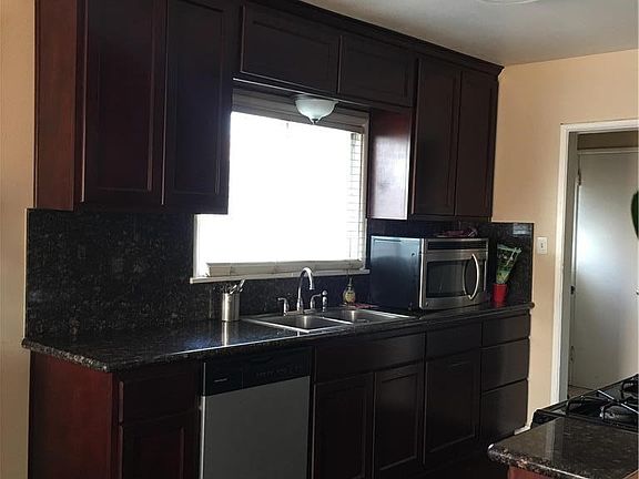 5th image of 26869 Hillview St