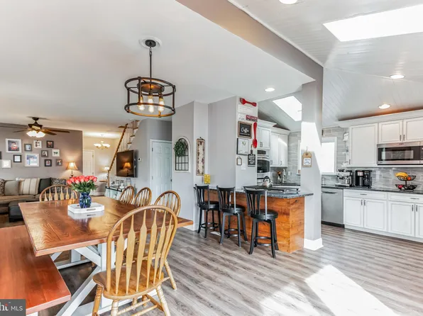 500 Walnut St, Delanco, NJ 08075