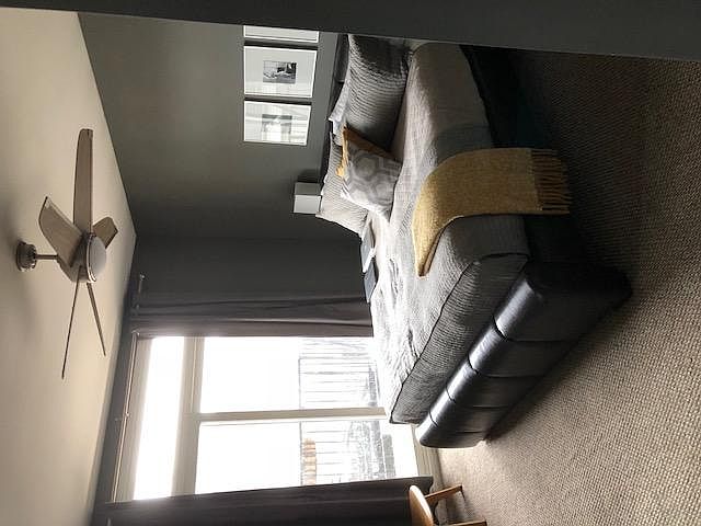 2nd image of 4826 N Winthrop Ave APT 1N