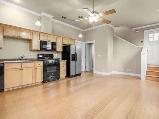 864 Kite Ln, Redding, CA 96001
