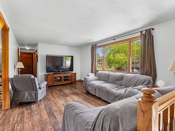 2nd image of 621 Prestine Dr