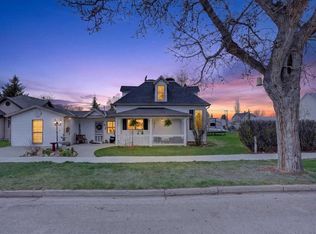 4717 E 2nd St W, Claresholm, AB T0L0T0