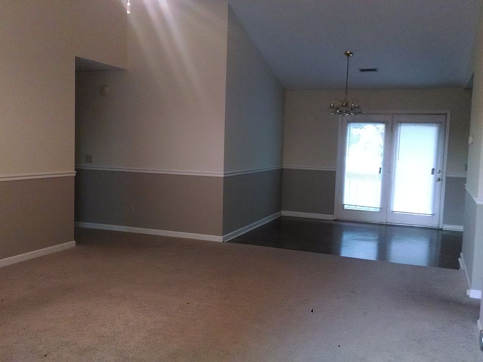 2nd image of 2726 Arbor Pl