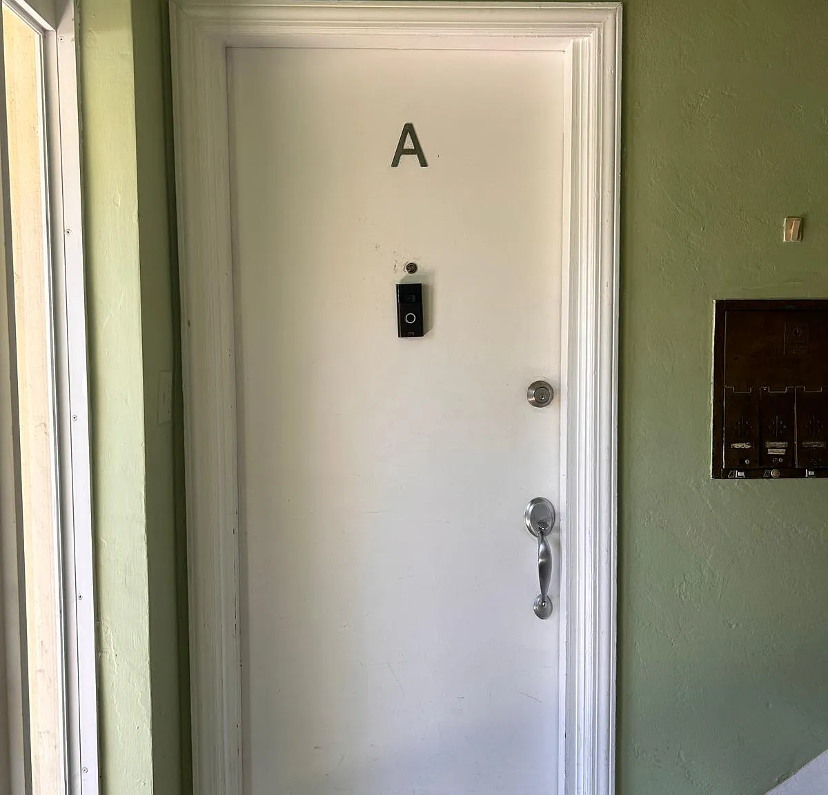 2 bed, 672 sqft, $2,350 — Photo 3