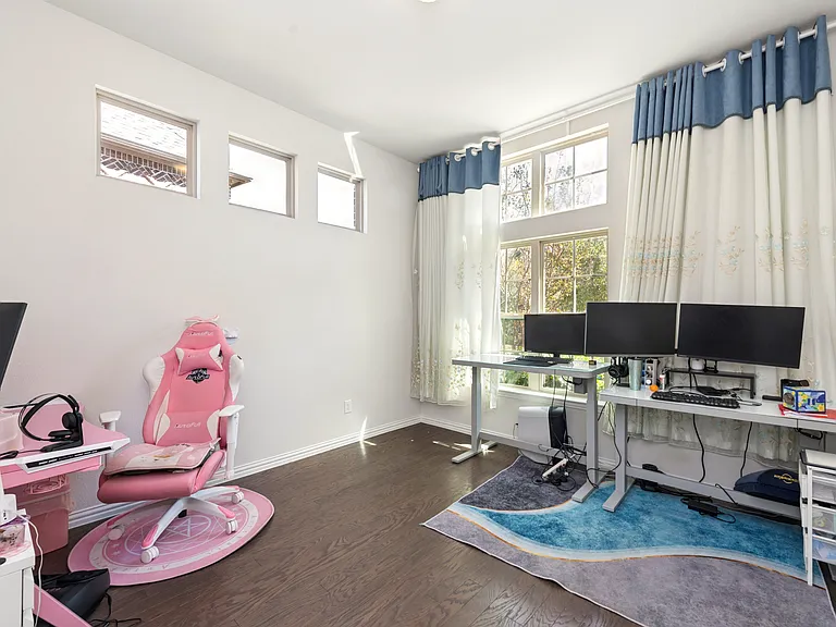 7108 Royal View Dr — Photo 14