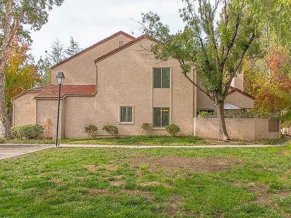 2nd image of 246 N Via Colinas