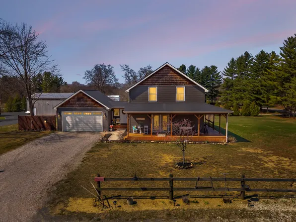 9960 Wildwood Pl, Demotte, IN 46310