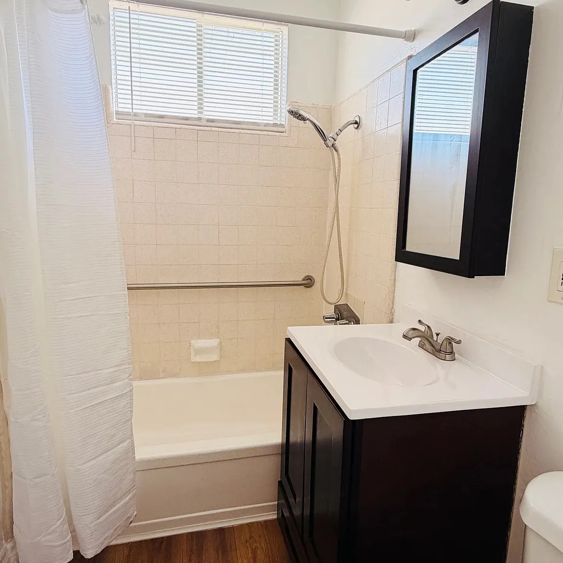 2 bed, $2,700 — Photo 4