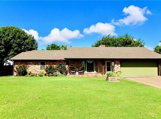 721 S 7th St, Canute, OK 73626