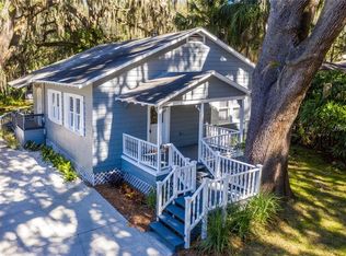 605 Oak Ave, Mount Dora, FL 32757