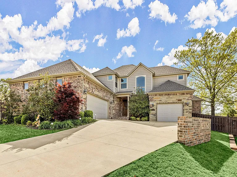 2103 Steinbeck Dr — Photo 4