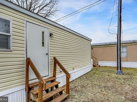 4th image of 5400 Lincoln Way E Lot 14