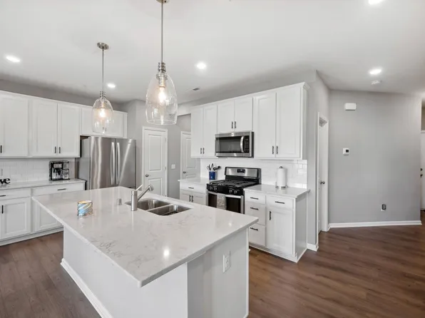 5117 94th Ln N, Brooklyn Park, MN 55443
