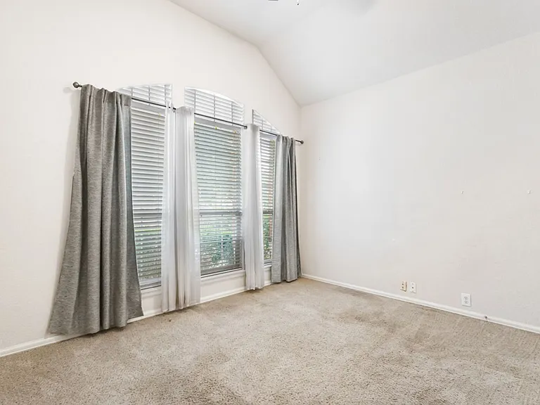 3527 Mendocino Park — Photo 23
