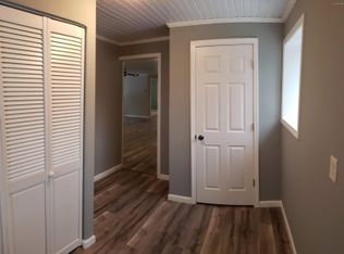 16861 Banker St, Constantine, MI 49042