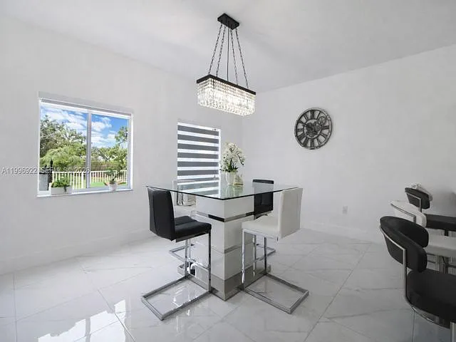 15045 SW 38th Ter — Photo 10
