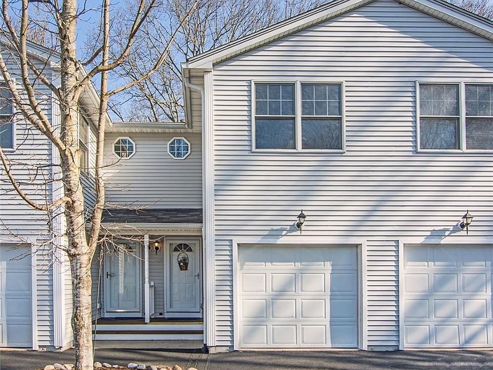 1st image of 118 Rocky Brook Way