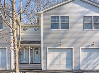 118 Rocky Brook Way, South Kingstown, RI 02879