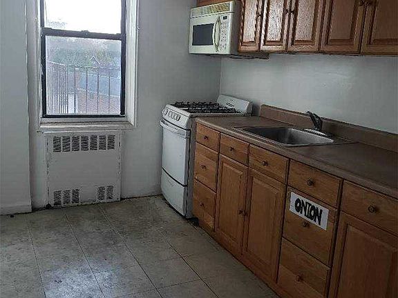 5th image of 144-07 Sanford Ave APT 4C