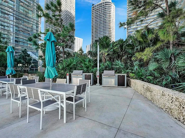 88 SW 7th St #2106 — Photo 42