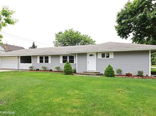 136 E Crestview Ave, Elmhurst, IL 60126