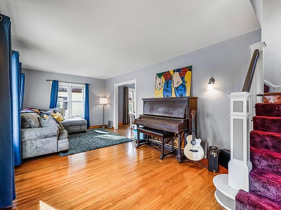 2nd image of 420 S Ringold St