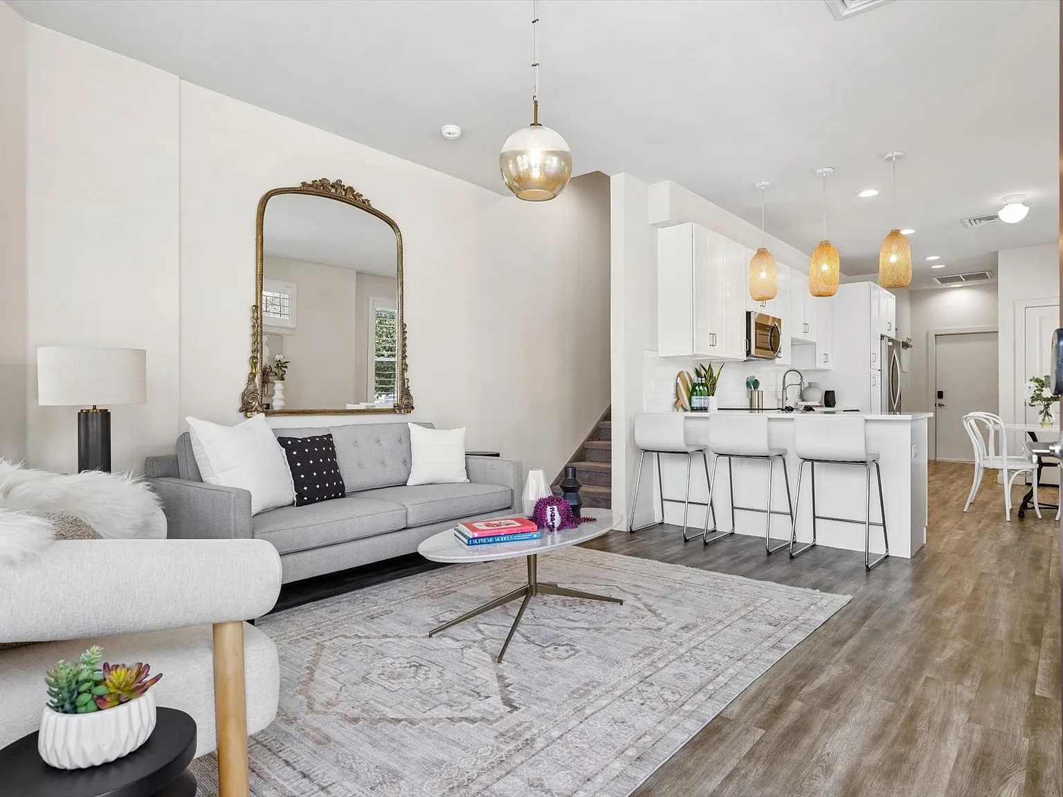 3 bed, 2.5 bath, 1720 sqft, $2,950 — Photo 3
