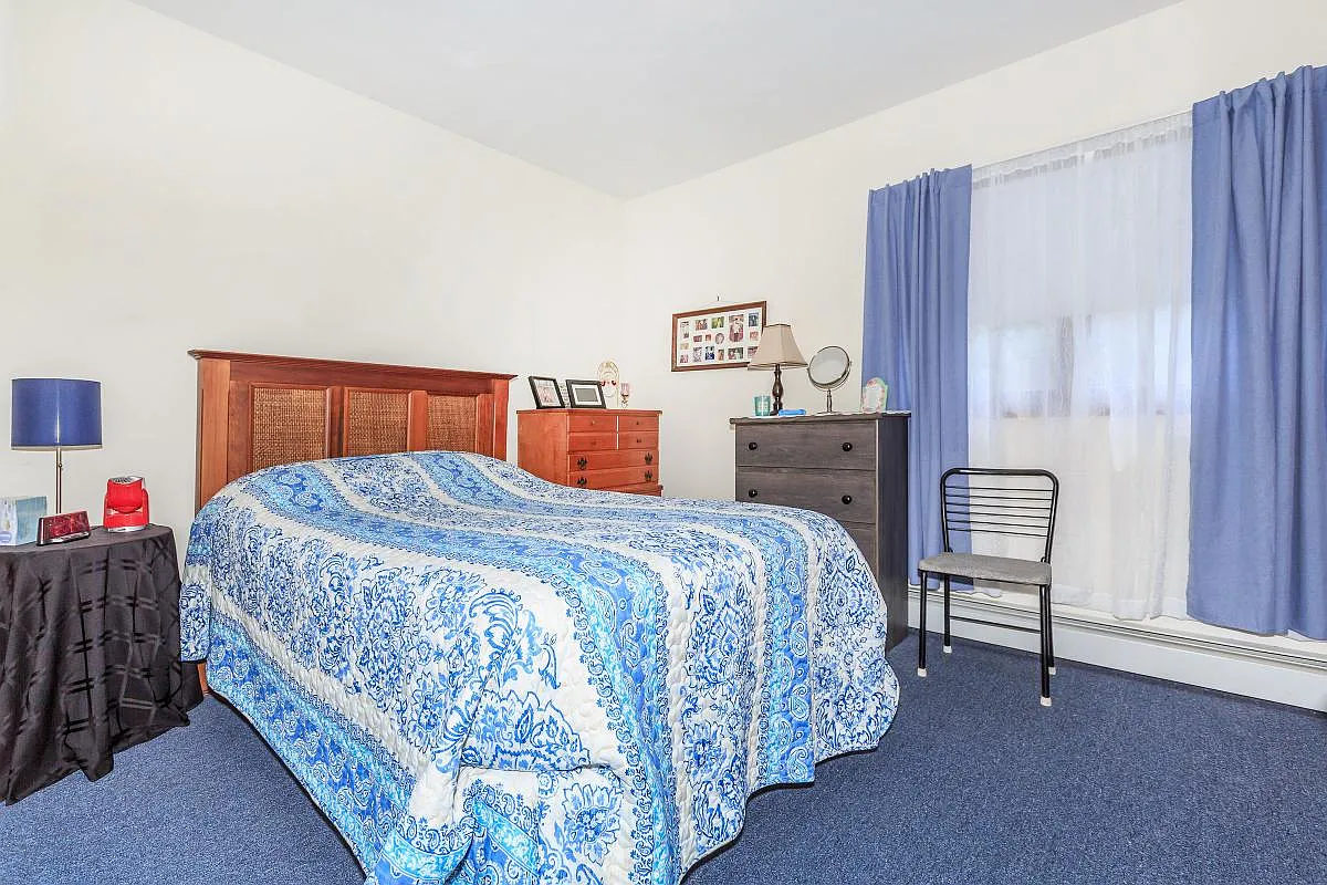 Pineview Apartments — Photo 4