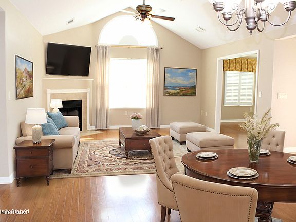 5th image of 8855 Parkview Oaks Cir