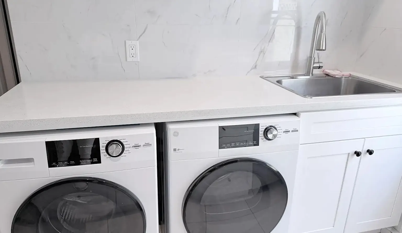 2 bed, 700 sqft, $2,500 — Photo 3