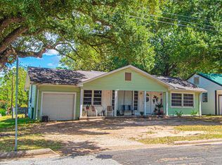636 W Calhoun St, Livingston, TX 77351