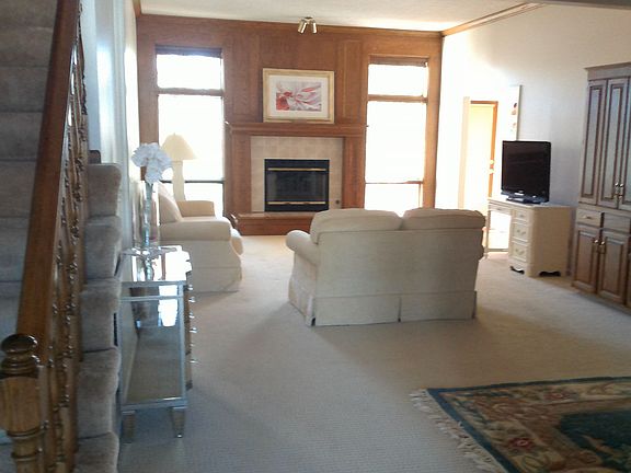 4th image of 2315 N 134th St