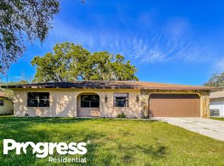 8701 Forest Lake Dr, Pt Richey, FL 34668