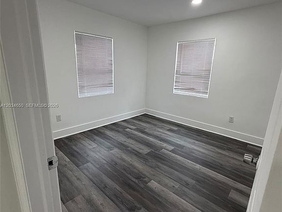 5th image of 2025 NW 72nd St #2