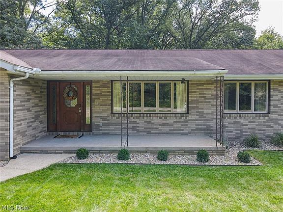 2nd image of 4453 La Burnum Dr