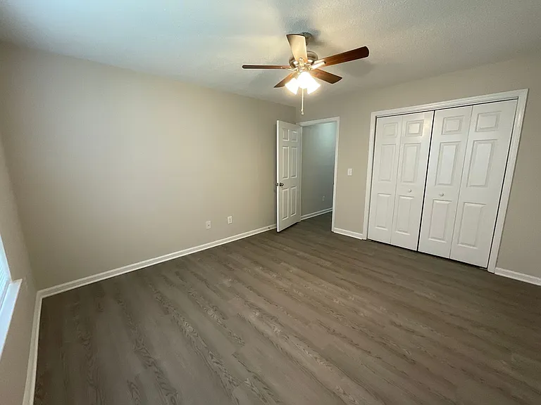 Meridian Park Apartments — Photo 206
