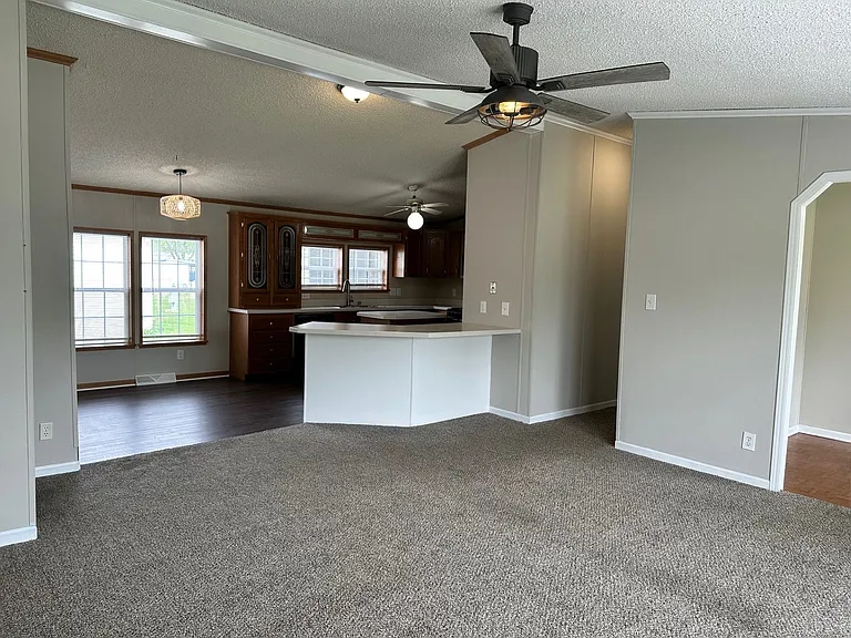 Hoosier Estates — Photo 17