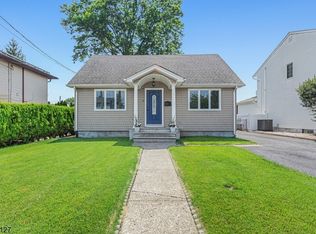 33 Lotz Hill Rd, Clifton, NJ 07013