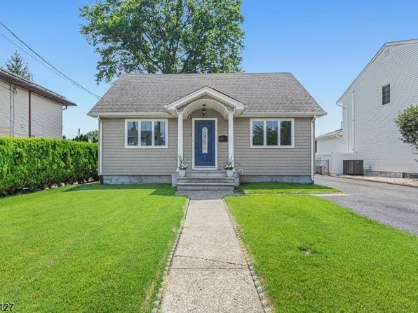 33 Lotz Hill Rd, Clifton City, NJ 07013