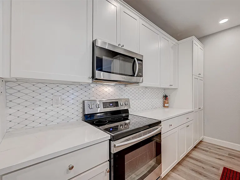 8077 El Mundo St #8077 — Photo 18