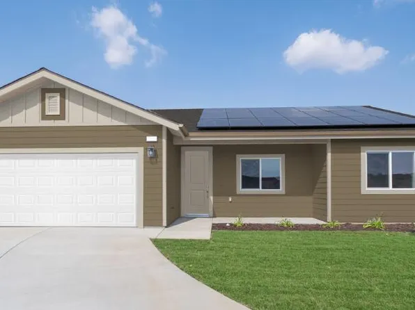 868 N Palm Street, Woodlake, CA 93286