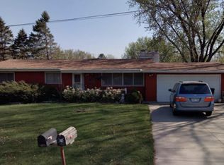 2702 Erin Ln NE, Rochester, MN 55906