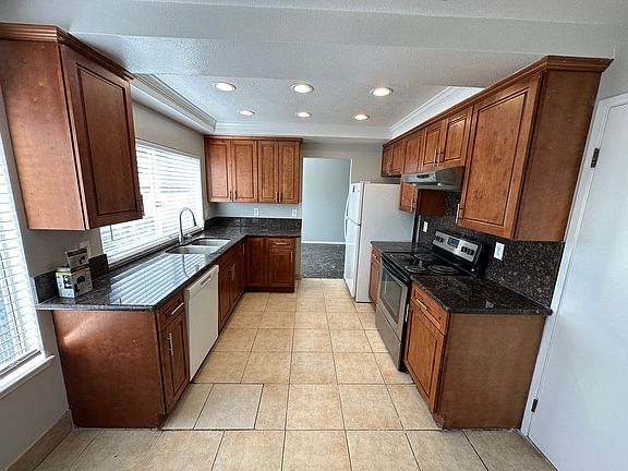4th image of 9238 Sungold Way